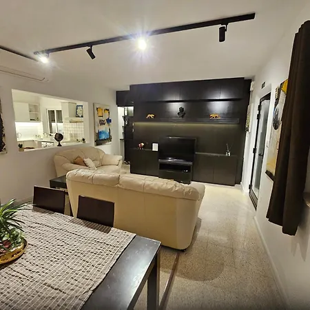 3 Bedroom Apt In Prime Location 5M Away From Beach Is-Swieqi Exterior photo