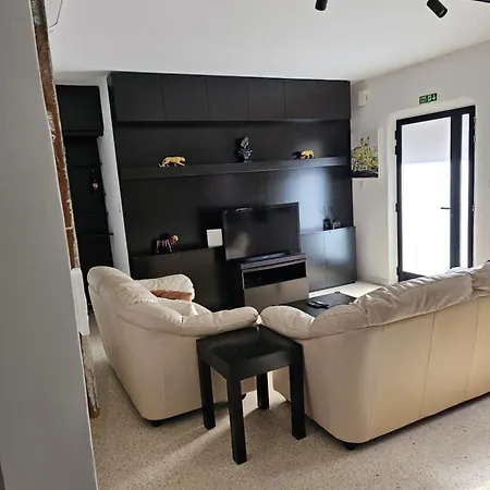 3 Bedroom Apt In Prime Location 5M Away From Beach Is-Swieqi Exterior photo
